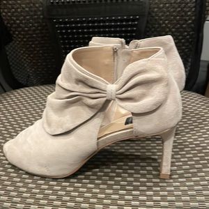 Beautiful suede heels